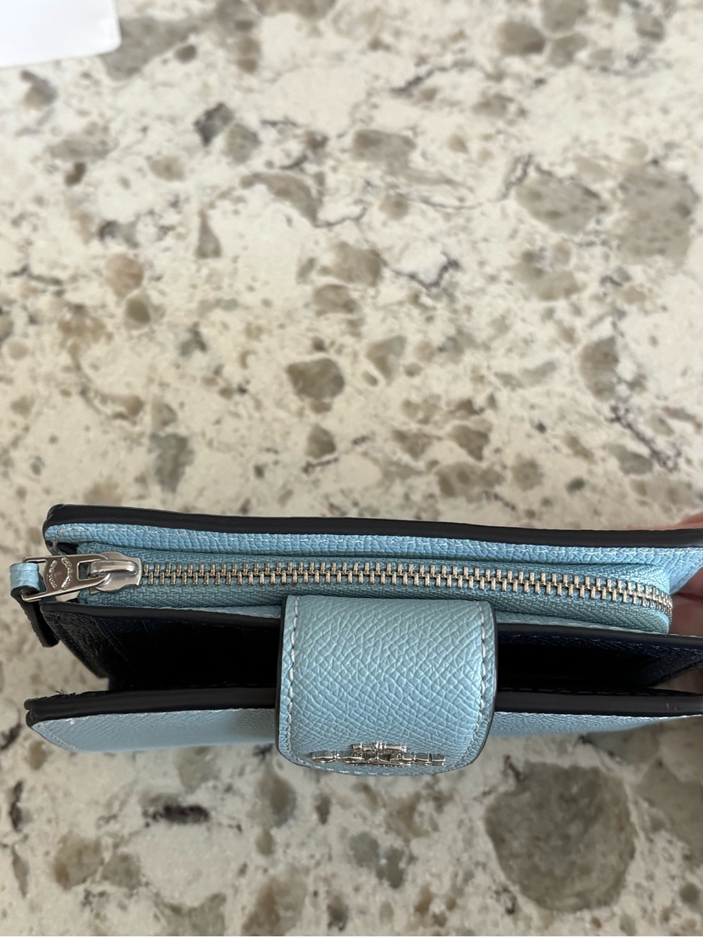 Coach Medium Corner Zip Wallet in Waterfall Blue- Like New - Picture 7 of 11